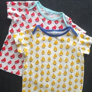 Baby Boden Unisex Sail tees size 12-18mths.